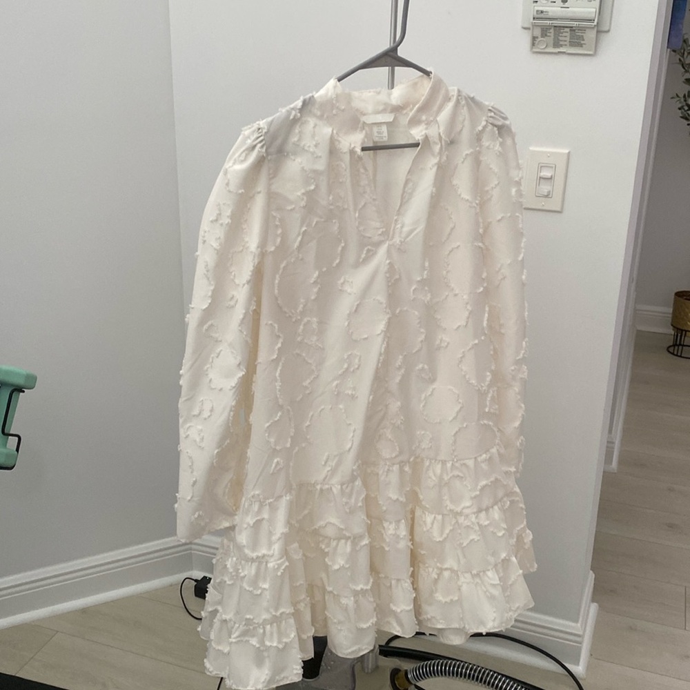 H&M white textured dress